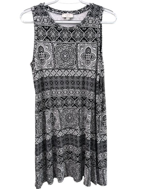 LOFT Dresses & Skirts - LOFT Women’s Black and White Printed Sleeveless Shift Dress Size LP